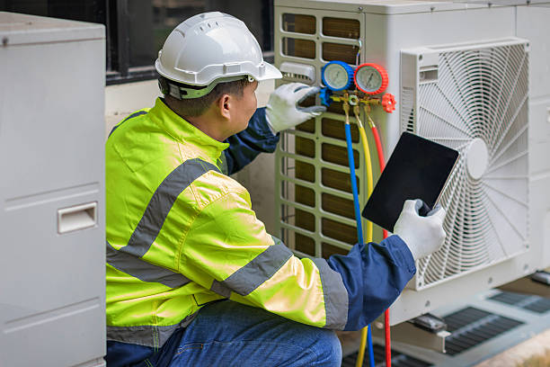 Professional Ac Installation technician working in Uxbridge, MA